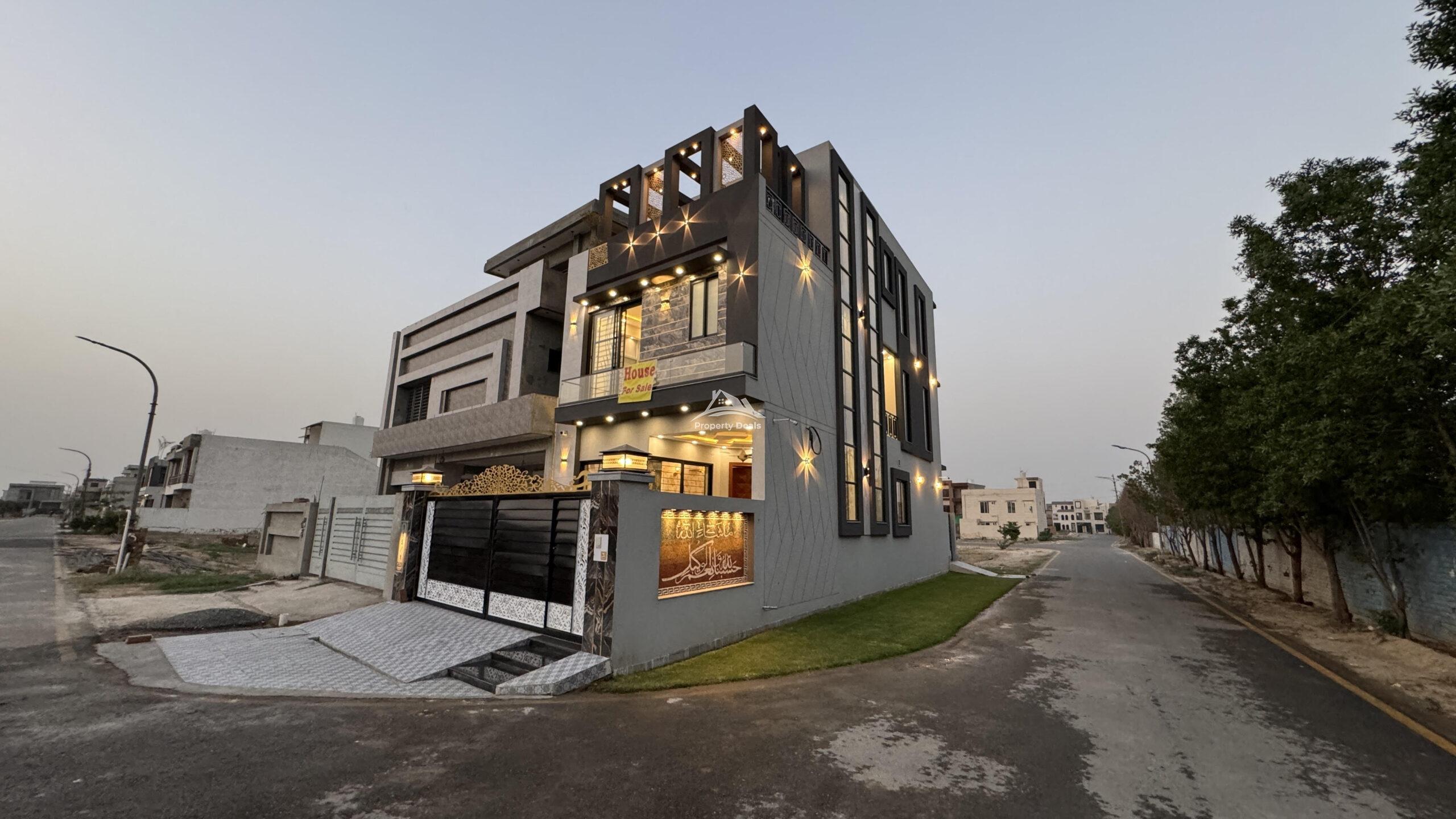 4.5 Marla Corner House for Sale in Central Park Housing Society, Ferozepur Road, Lahore